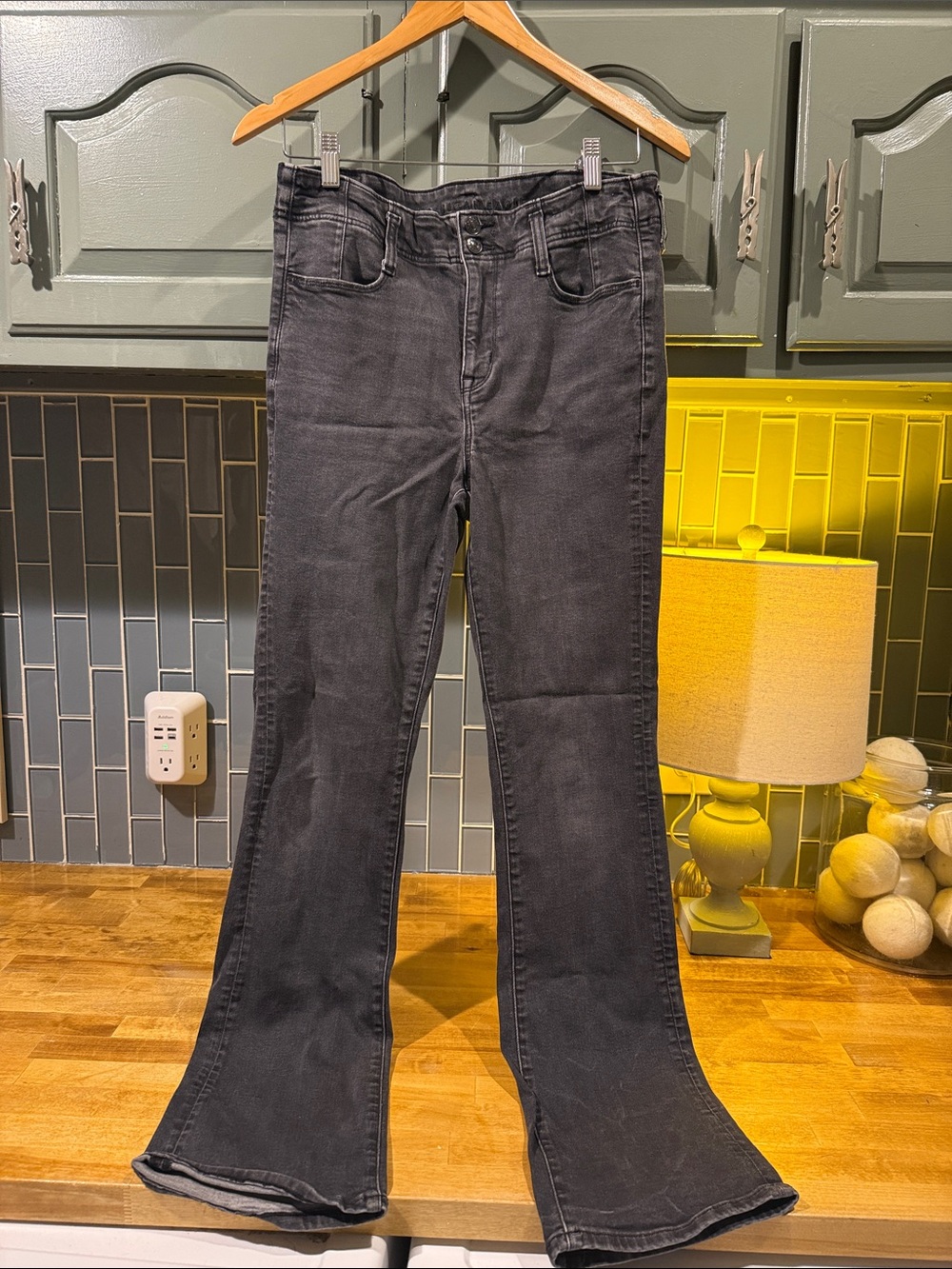 American Eagle next level stretch, kick flare